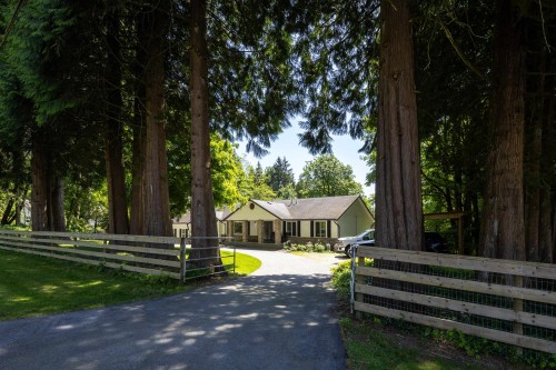 27454 110 Avenue, Maple Ridge, BC - Outdoor