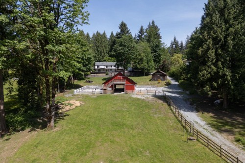 27454 110 Avenue, Maple Ridge, BC - Outdoor
