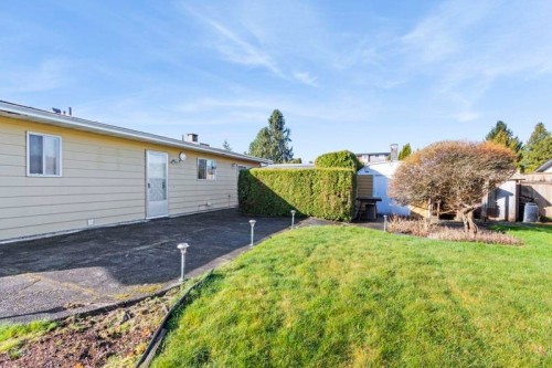 22641 Brown Avenue, Maple Ridge, BC 