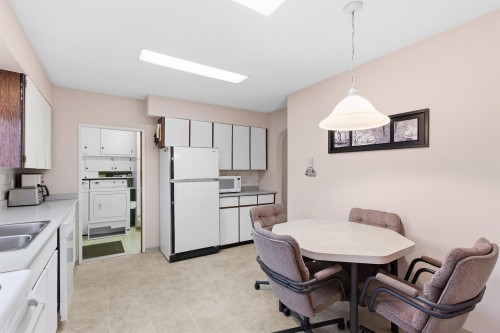 22641 Brown Avenue, Maple Ridge, BC 