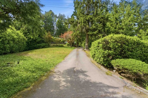 195 Normanby Crescent, West Vancouver, BC 