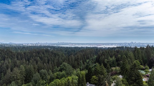 195 Normanby Crescent, West Vancouver, BC 