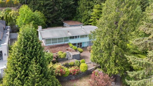 195 Normanby Crescent, West Vancouver, BC 