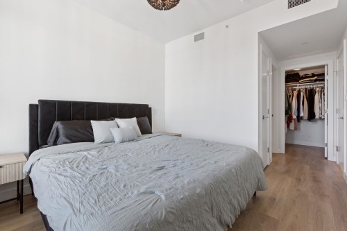 2107-8538 River District Crossing, Vancouver, BC - Indoor Photo Showing Bedroom