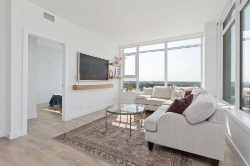2107-8538 River District Crossing, Vancouver, BC - Indoor Photo Showing Living Room