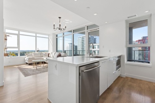2107-8538 River District Crossing, Vancouver, BC - Indoor