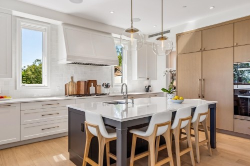 2668 Haywood Avenue, West Vancouver, BC 