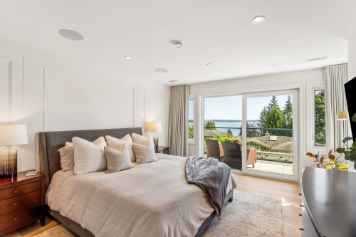 2668 Haywood Avenue, West Vancouver, BC 