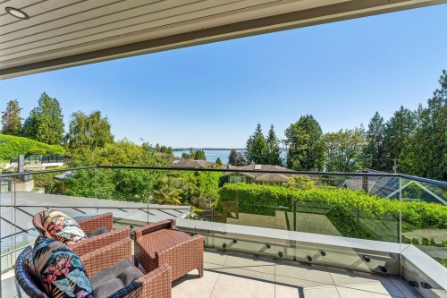 2668 Haywood Avenue, West Vancouver, BC 