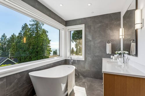 2668 Haywood Avenue, West Vancouver, BC 