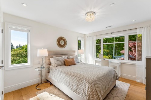 2668 Haywood Avenue, West Vancouver, BC 