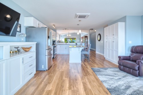 6263 Apollo Road, Sechelt, BC 