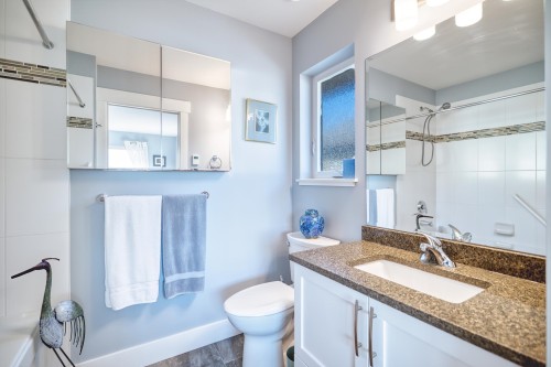 6263 Apollo Road, Sechelt, BC 