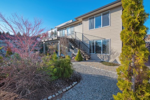 6263 Apollo Road, Sechelt, BC 