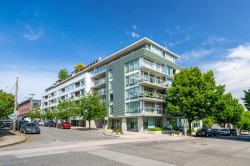 203-289 6th Avenue E Vancouver, BC V5T 0E9