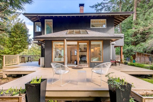 1255 Deer Walk  Bowen Island, BC V0N 1G1
