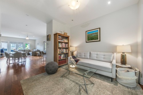 2436 8Th Avenue W, Vancouver, BC 