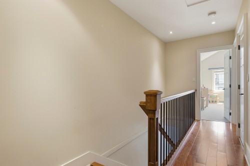 2436 8Th Avenue W, Vancouver, BC 