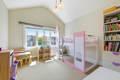 2436 8Th Avenue W, Vancouver, BC 