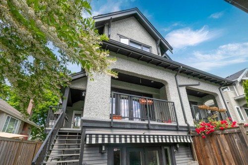 2436 8Th Avenue W, Vancouver, BC 