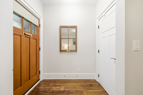 2436 8Th Avenue W, Vancouver, BC 