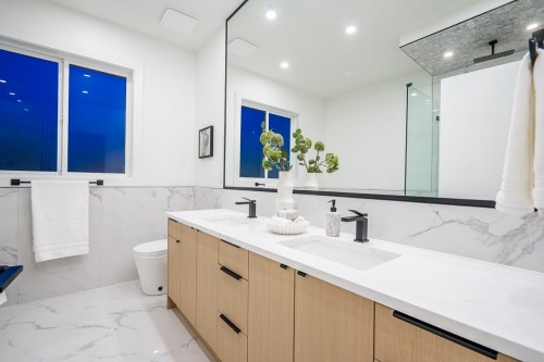2-7303 14Th Avenue, Burnaby, BC 