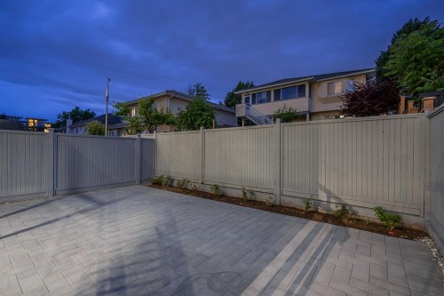 2-7303 14Th Avenue, Burnaby, BC 