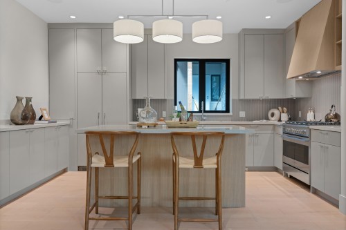 5663 Westport Road, West Vancouver, BC 