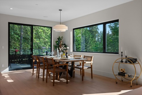 5663 Westport Road, West Vancouver, BC 