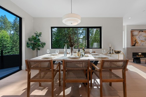 5663 Westport Road, West Vancouver, BC 