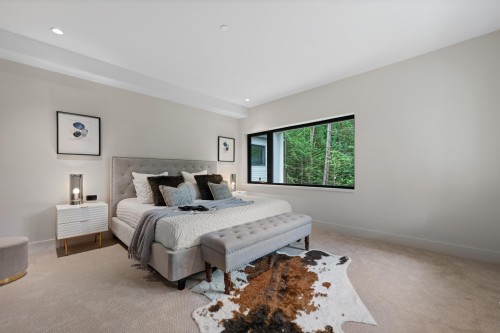 5663 Westport Road, West Vancouver, BC 