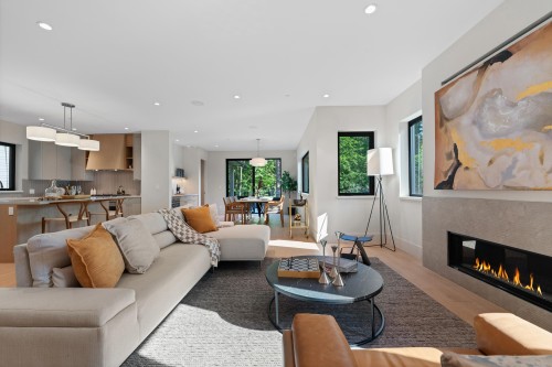 5663 Westport Road, West Vancouver, BC 