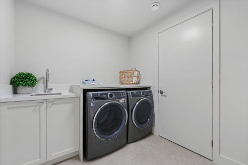 5663 Westport Road, West Vancouver, BC 