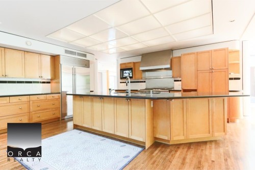 687 Beachview Drive, North Vancouver, BC 
