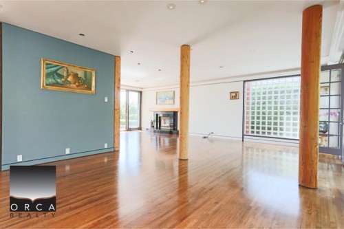 687 Beachview Drive, North Vancouver, BC 