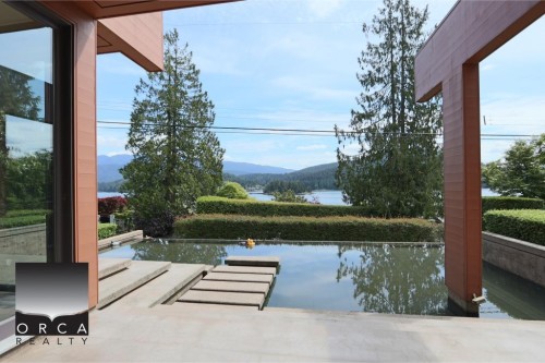 687 Beachview Drive, North Vancouver, BC 