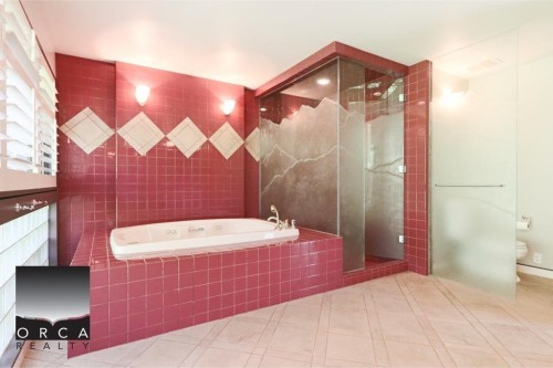 687 Beachview Drive, North Vancouver, BC 