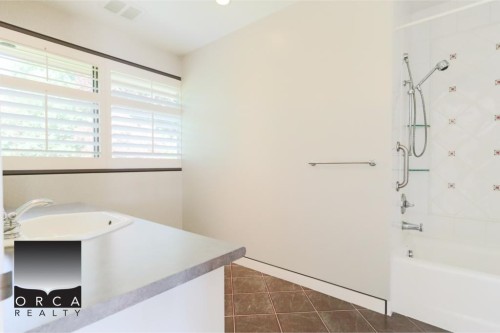 687 Beachview Drive, North Vancouver, BC 
