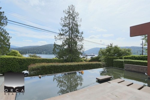687 Beachview Drive, North Vancouver, BC 