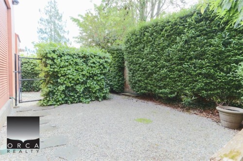 687 Beachview Drive, North Vancouver, BC 