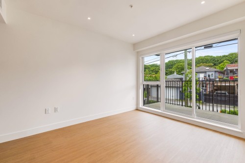 202-2235 Broadway E, Vancouver, BC 