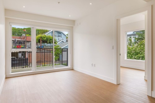 202-2235 Broadway E, Vancouver, BC 