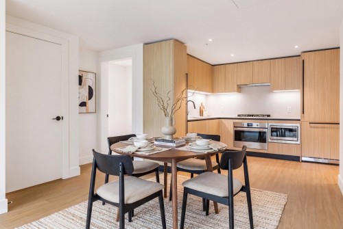 202-2235 Broadway E, Vancouver, BC 