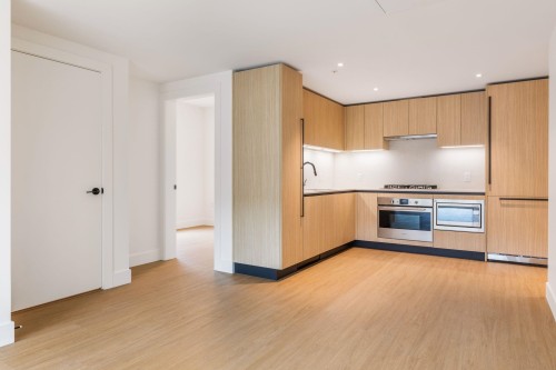 202-2235 Broadway E, Vancouver, BC 
