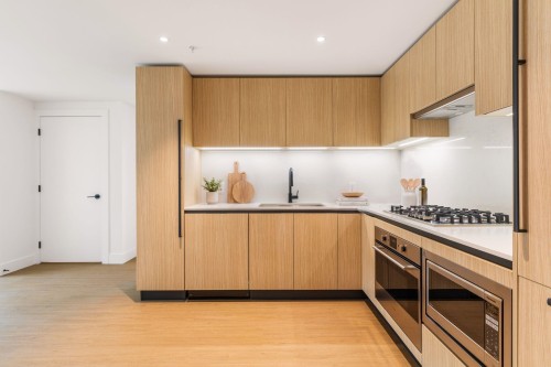 202-2235 Broadway E, Vancouver, BC 