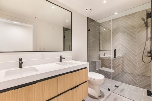 202-2235 Broadway E, Vancouver, BC 