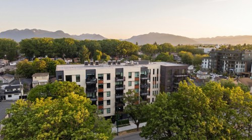 503-2235 Broadway E, Vancouver, BC 