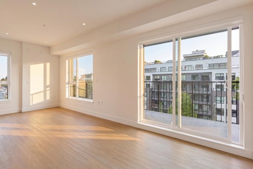 503-2235 Broadway E, Vancouver, BC 