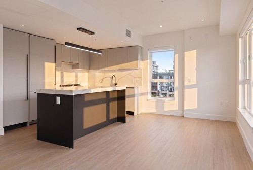 503-2235 Broadway E, Vancouver, BC 