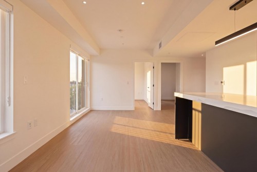 503-2235 Broadway E, Vancouver, BC 